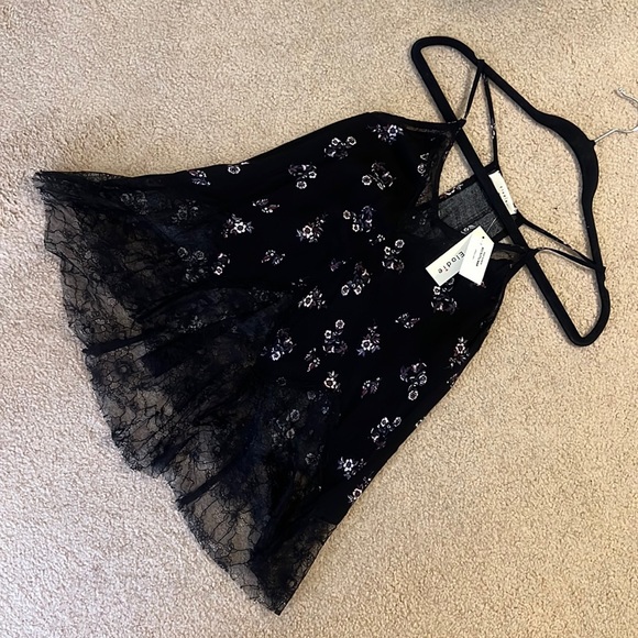 NWT Elodie Medium Sleeveless flowy top floral pattern with black lace - Picture 1 of 5
